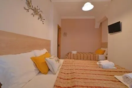 Garbis μπακάλης θεοχάρης Apartman Leptokariá