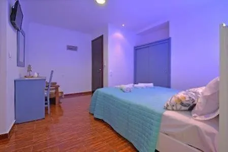 Garbis μπακάλης θεοχάρης Apartman
