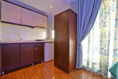 Garbis μπακάλης θεοχάρης Apartman *