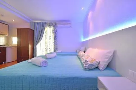 Garbis μπακάλης θεοχάρης Apartman