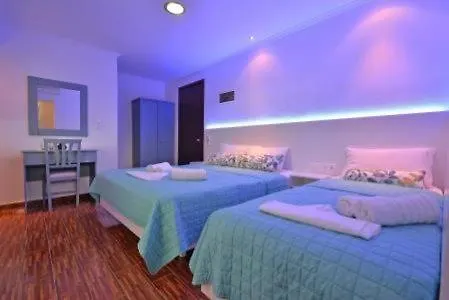 Garbis μπακάλης θεοχάρης Apartman