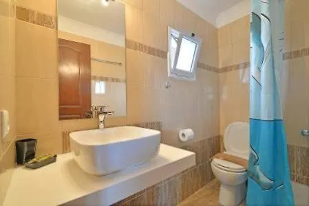 Garbis μπακάλης θεοχάρης Apartment Leptokaryá