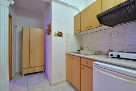 Garbis μπακάλης θεοχάρης Apartmán