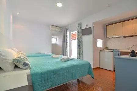 Garbis μπακάλης θεοχάρης 乐托卡亚